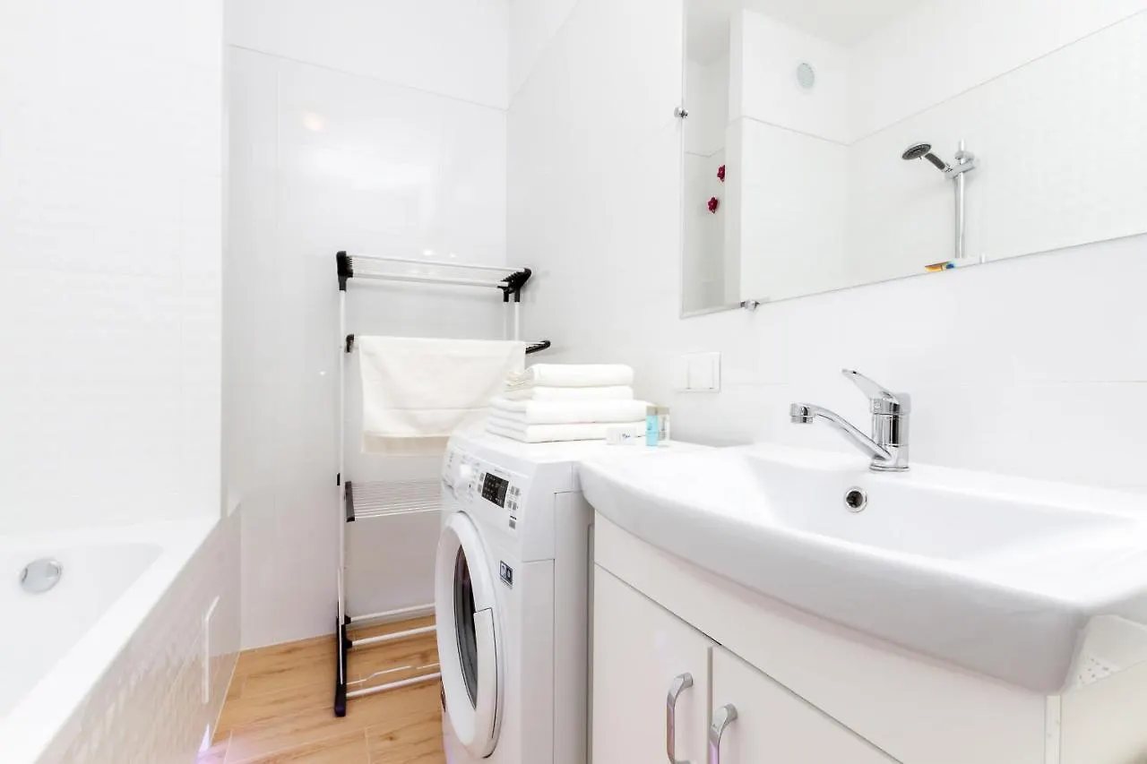 Apartment Harmonia Oliwska By Noclegi Renters Gdansk 0*,
